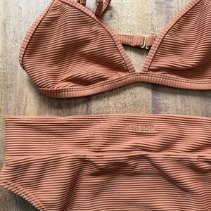 Billabong Tan lines bikini